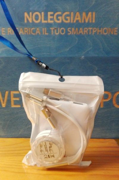 KIT POWER BANK + BUSTINA E LACCIO 1