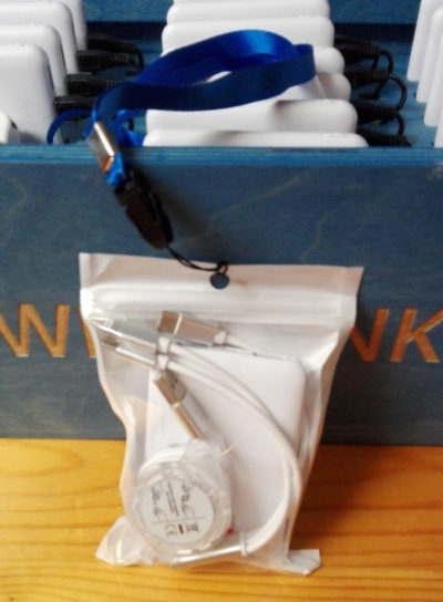 KIT POWER BANK + BUSTINA E LACCIO 2