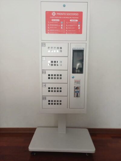 M-S01 con carrello e immagine PRONTO SOCCORSO